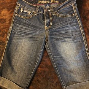 Antique rivet long shorts size 27